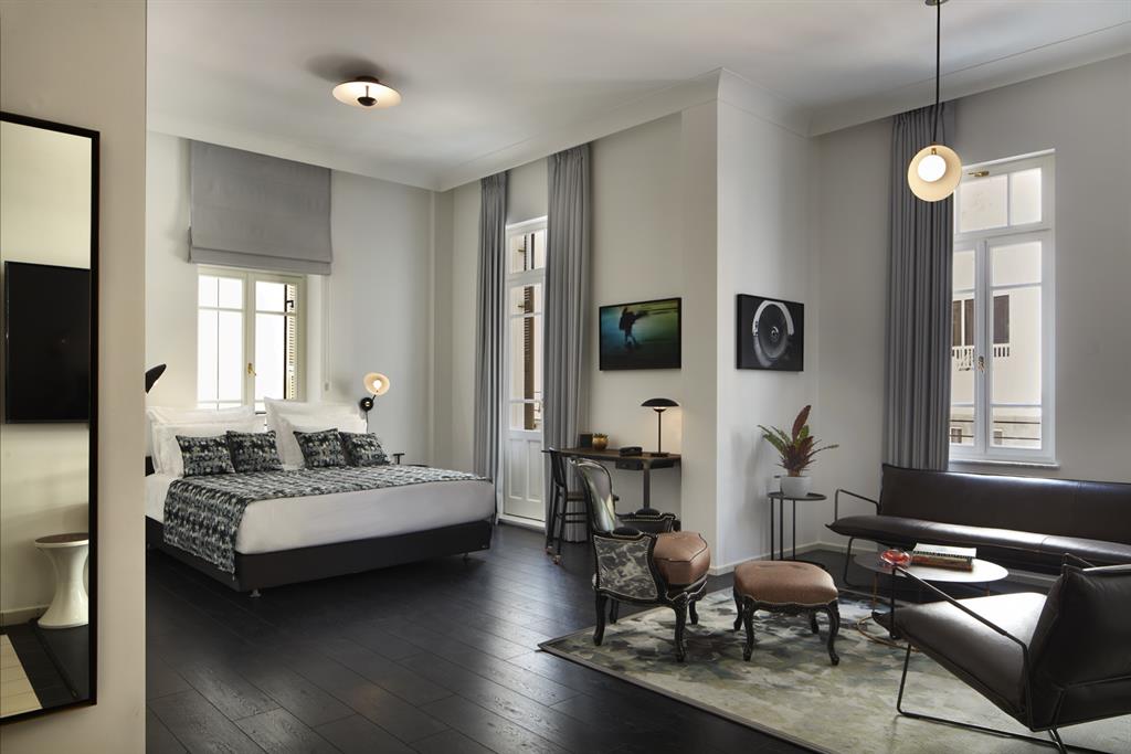 Renoma Suite