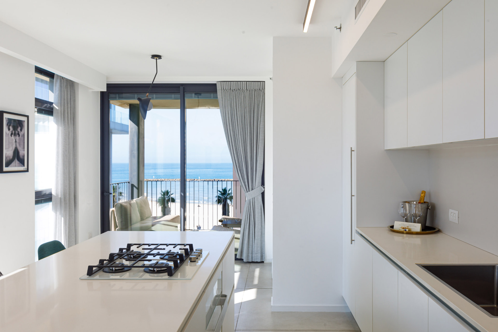 1 Bedroom Apartment with Terrace — photo 3